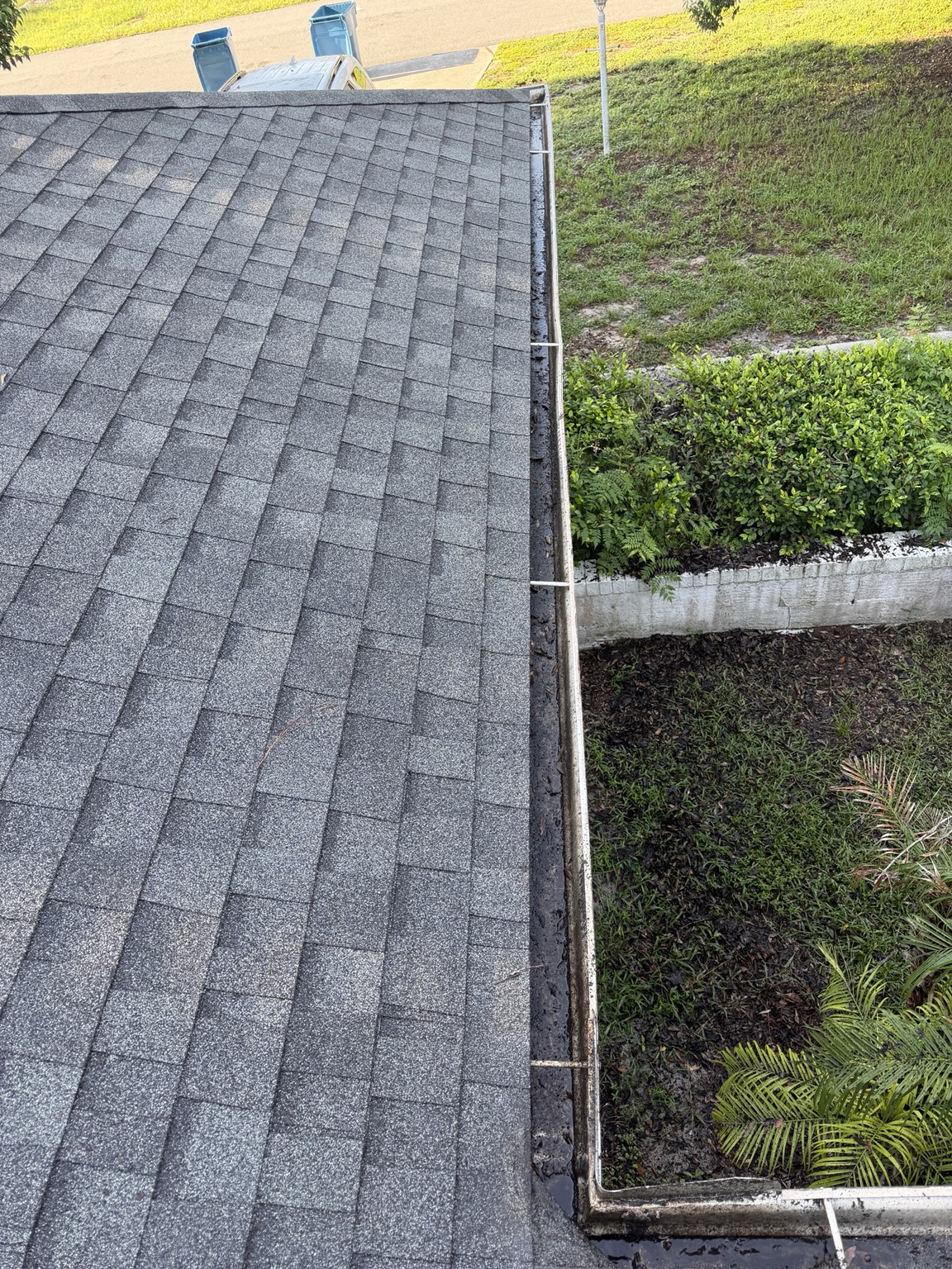 Clean roof edge after service